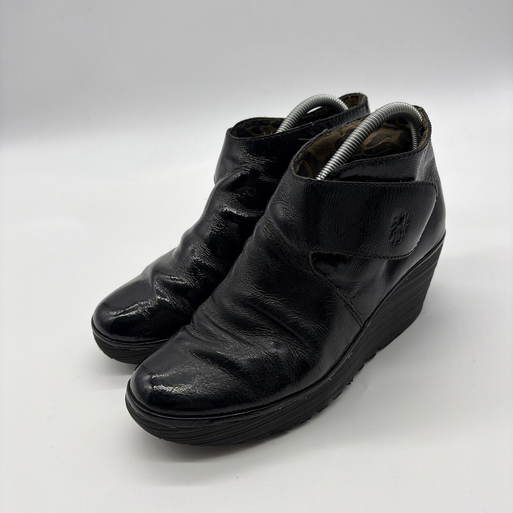FLY LONDON, black wedge, sz 40/9.5